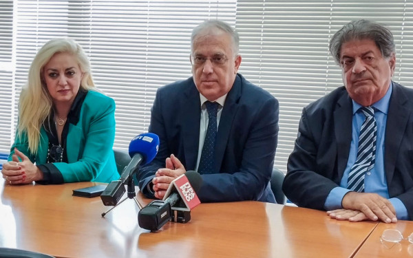 Τ. Θεοδωρικάκος: Ενισχύουμε με κάθε διαθέσιμο τρόπο τον Συνήγορο του Καταναλωτή