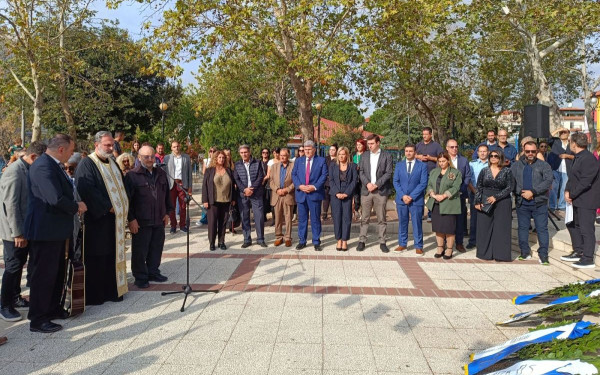 Ημέρα Μακεδονικού Αγώνα: Οι δήμοι της Θεσσαλονίκης τίμησαν τη μνήμη των ηρώων (φωτ.)