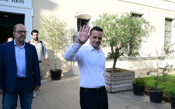 Χάρης Δούκας για τη 16χρονη που πέθανε στο Γκάζι: Οφείλουν όλοι να αναλάβουν τις ευθύνες τους Χάρης Δούκας για τη 16χρονη που πέθανε στο Γκάζι: Οφείλουν όλοι να αναλάβουν τις ευθύνες τους