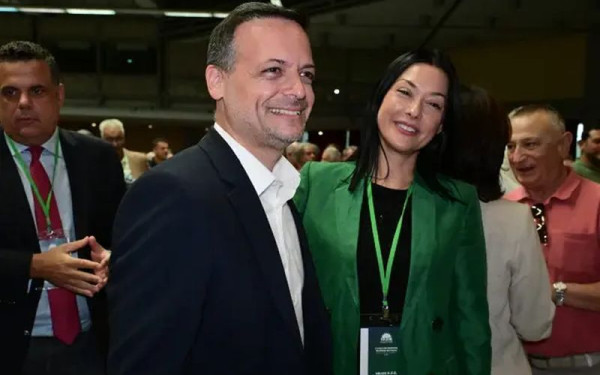 Νάντια Γιαννακοπούλου: Στηρίζει τον Χάρη Δούκα στον β' γύρο του ΠΑΣΟΚ - «Χάρη, πάμε για την αλλαγή»