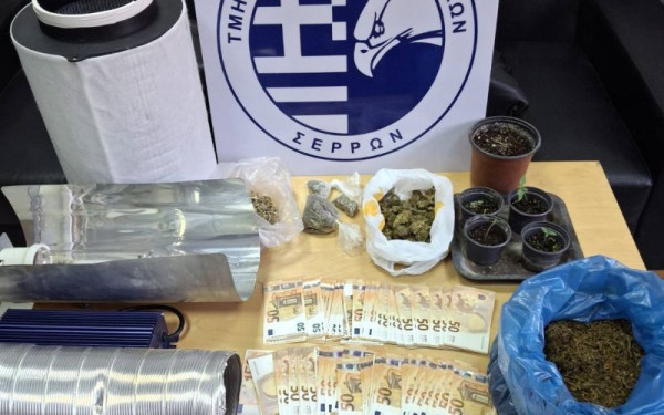 Θεσσαλονίκη: Ο αστυνομικός σκύλος «Roxy» εντόπισε την κάνναβη σε σπίτι 67χρονου (βίντεο, φωτ.)