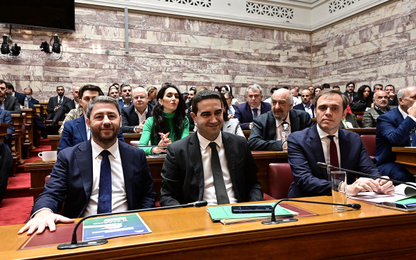 Βουλή: Αναβολή της συζήτησης του αυριανού νομοσχεδίου, λόγω της κηδείας του Γ. Μπουτάρη, ζήτησε το ΠΑΣΟΚ