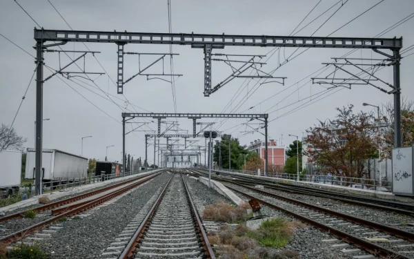 Αθήνα: Αμαξοστοιχία παρέσυρε ηλικιωμένο στο Μεταξουργείο