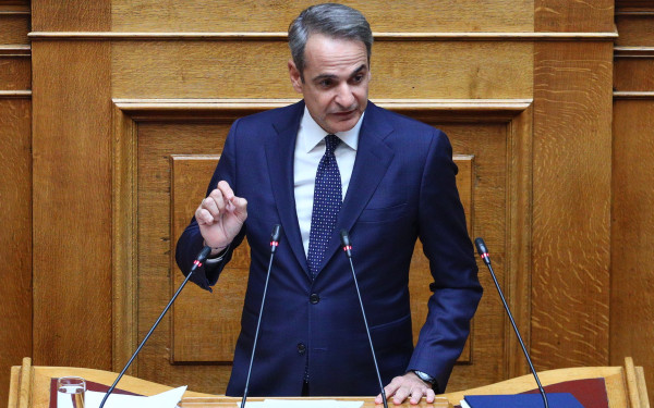 Όλοι εναντίον όλων στη βουλή: Η επίθεση από Ανδρουλάκη και Παππά και οι απαντήσεις Μητσοτάκη (βίντεο)