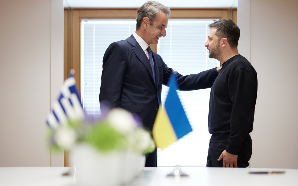 Τηλεφωνική επικοινωνία του Κυριάκου Μητσοτάκη με τον Βολοντίμιρ Ζελένσκι