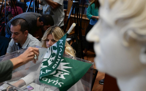 Θεσσαλονίκη: Έκλεισαν οι κάλπες για την ανάδειξη προέδρου του ΠΑΣΟΚ  (βίντεο, φωτ.)