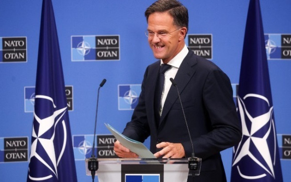 Μαρκ Ρούτε: Πολύ πάνω από το 3% του ΑΕΠ πρέπει να αυξηθούν οι αμυντικές δαπάνες των κρατών μελών του ΝΑΤΟ