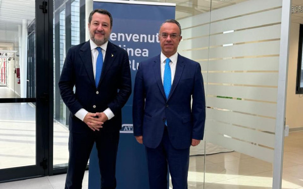 Συνάντηση Σταϊκούρα - Σαλβίνι στο Μιλάνο: «Κάλεσα τους Ευρωπαίους ομολόγους μου στα εγκαίνια του μετρό Θεσσαλονίκης»