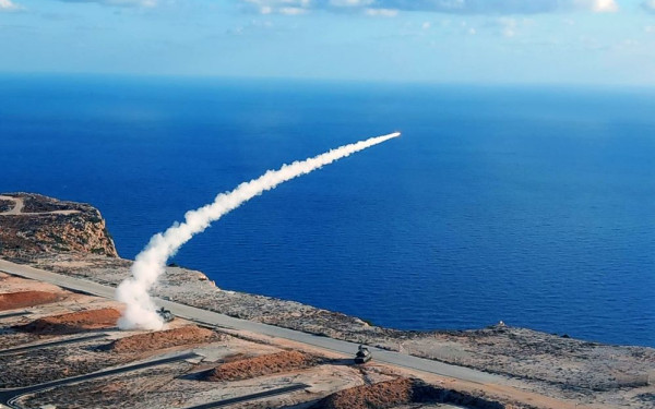 Εντυπωσιακές εικόνες από τις αντιαεροπορικές βολές του Πυροβολικού στην Κρήτη (φωτ.)