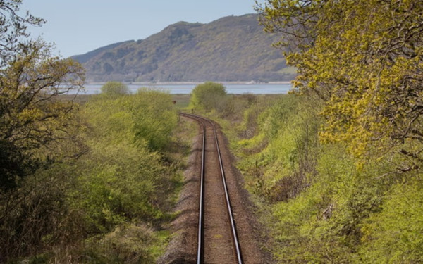 Σύγκρουση επιβατικών τρένων στην Ουαλία: Ένας νεκρός και 15 τραυματίες