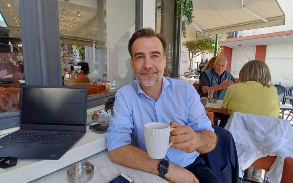 Πρωινός καφές με τον Μιχάλη Χουρδάκη (βίντεο)