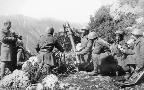 28η Οκτωβρίου: Ο 97χρονος Πατρινός Κώστας Μπακογιάννης περιγράφει την πρώτη ημέρα του πολέμου