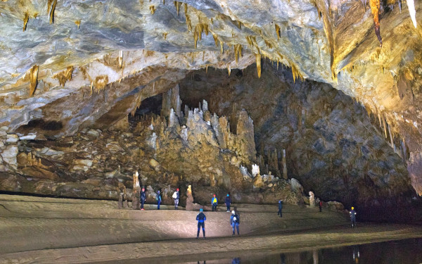 Δράμα: Στερεύει το σπήλαιο του Αγγίτη λόγω έλλειψης νερού (φωτ.)