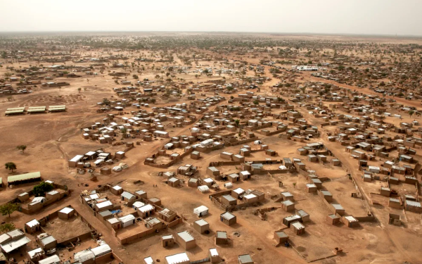 Παρατηρητήριο Ανθρώπινων Δικαιωμάτων: Κατηγορεί την κυβέρνηση της Μπουρκίνα Φάσο ότι εξέθεσε αμάχους (βίντεο)