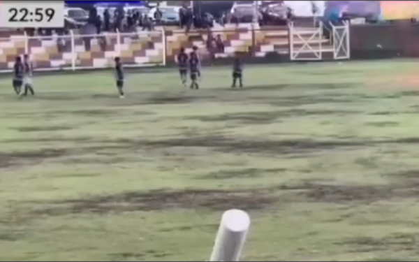 Βίντεο - σοκ με ποδοσφαιριστή να πέφτει νεκρός από κεραυνό