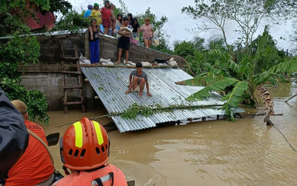 Τσακίζει τις Φιλιππίνες η καταιγίδα «Trami» - 14 νεκροί και πάνω από 32.000 εκτοπισμένοι (βίντεο, φωτ.)