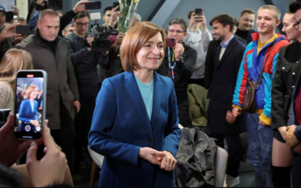 Μολδαβία: Η φιλοευρωπαία απερχόμενη πρόεδρος Σάντου πανηγυρίζει τη νίκη της - Συγχαρητήρια από φον ντερ Λάιεν και Μακρόν