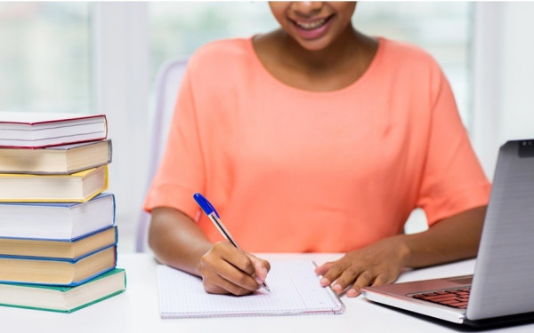 Ποια είναι η σωστή δομή για μια εργασία εξαμήνου;