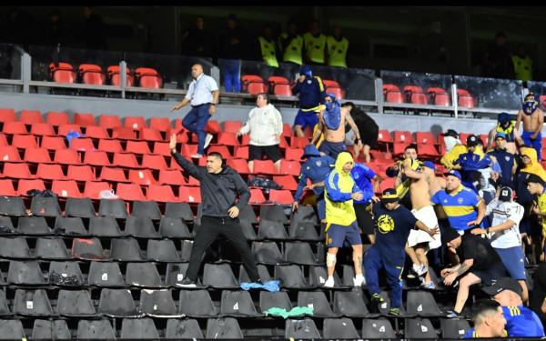 Ξύλο στην Αργεντινή, μπήκε στη μέση ο Ρικέλμε (βίντεο)