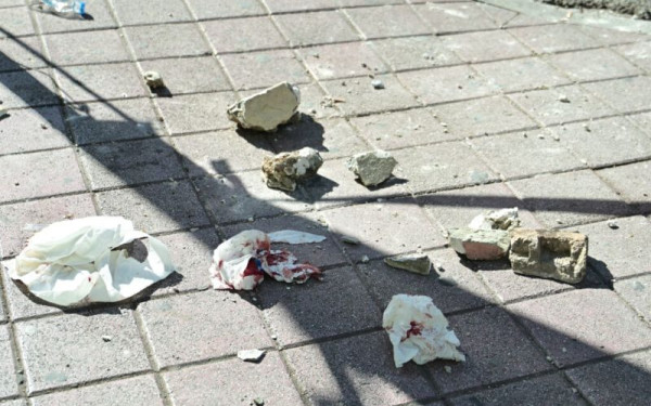 Αθήνα: Σοβάδες έπεσαν από τον τρίτο όροφο στο κεφάλι 14χρονης - Υποβλήθηκε σε χειρουργείο (βίντεο)