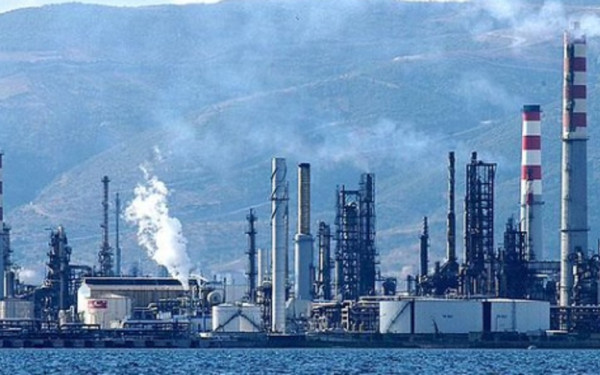 Τουρκία: Δώδεκα τραυματίες από την έκρηξη στα διυλιστήρια Tupras στη Νικομήδεια (βίντεο)