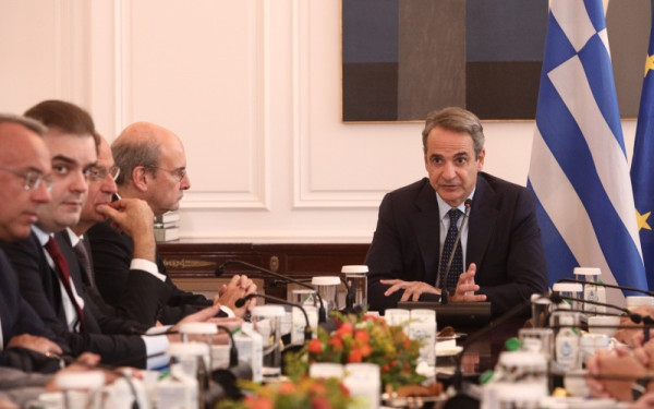 Μητσοτάκης: «Στα 950 ευρώ ο κατώτατος μισθός το 2027 - Θα απαγορεύεται δια νόμου η μείωσή του»