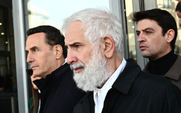 Εκτός φυλακής ο Πέτρος Φιλιππίδης - Ποινή φυλάκισης τριών ετών με αναστολή