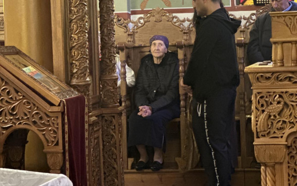 Θεσσαλονίκη: Γεωργιανοί μετανάστες εκκλησιάζονται και στη μητρική τους γλώσσα	 (φωτ.)