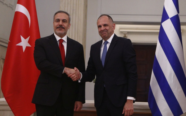 Ξεκίνησε το κρίσιμο τετ-α-τετ Γεραπετρίτη-Φιντάν στην Αθήνα - Προκλήσεις και «αλληλένδετα προβλήματα» στο τραπέζι