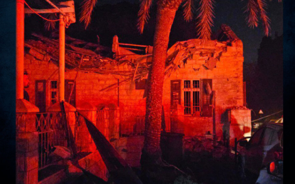 Ρουκέτα από τον Λίβανο έπληξε κτίριο στη Χάιφα