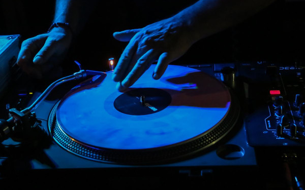 Εντατικοί έλεγχοι στη Θεσσαλονίκη για την ηχορύπανση - Εννέα συλλήψεις σε καταστήματα υγειονομικού ενδιαφέροντος