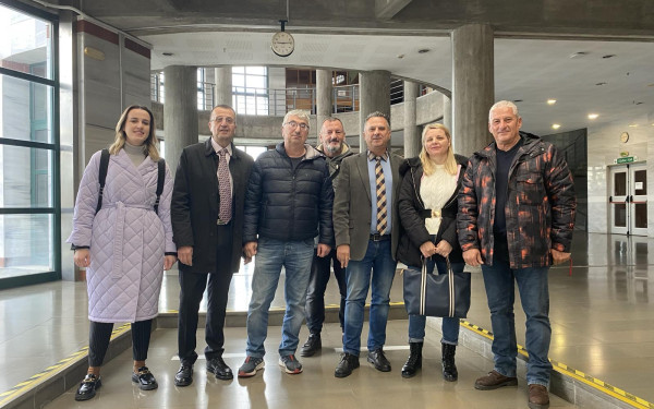 Παραμένουν στον Δήμο Κατερίνης οι 20 συμβασιούχοι στην υπηρεσία καθαριότητας