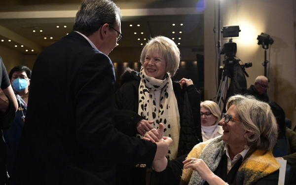 ΣΥΡΙΖΑ: Η Έλενα Ακρίτα ψηφίζει Φάμελλο