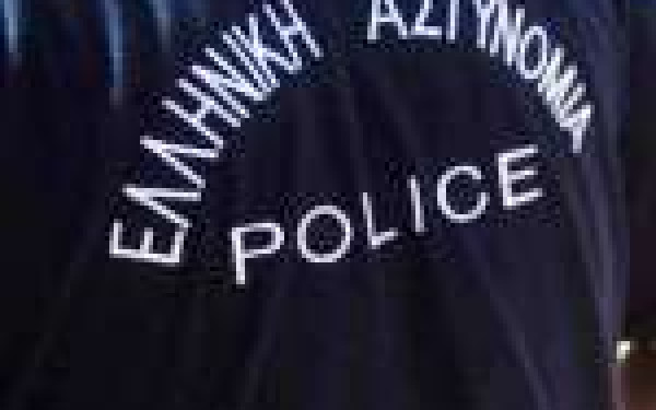 Θεσσαλονίκη: Ανήλικοι διέρρηξαν κατάστημα, διέφυγαν με κλεμμένο μηχανάκι αλλά τους τσάκωσαν