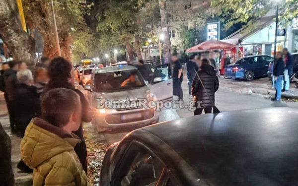 Λαμία: Παιδάκι παρασύρθηκε από αυτοκίνητο μπροστά στα μάτια των γονιών του (φωτ.)