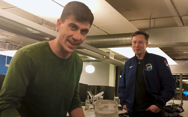 Ο Μασκ προτείνει για πρόεδρο της... Ευρωπαϊκής Ένωσης τον Κύπριο ευρωβουλευτή-youtuber Φειδία