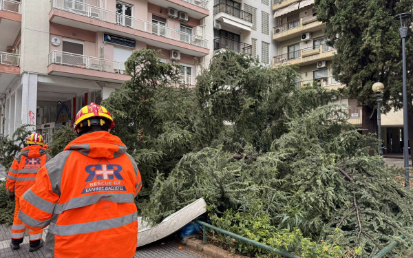 Θεσσαλονίκη: Πέρασε και σάρωσε τα πάντα η Bora