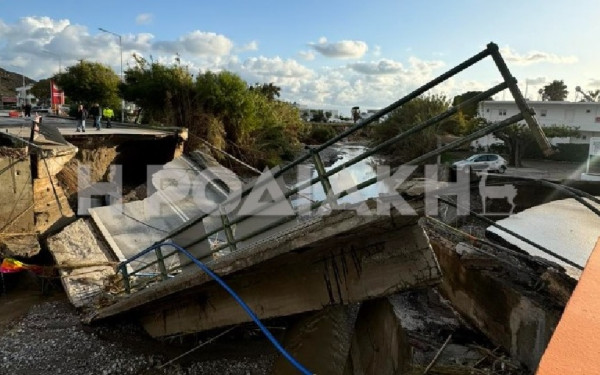 Χάος στη Ρόδο από την κακοκαιρία Bora - Αναποδογύρισαν αυτοκίνητα, έπεσαν γέφυρες (βίντεο, φωτ.)