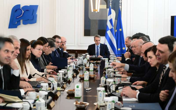 Μητσοτάκης στο Υπουργικό: Η Ελλάδα να βρεθεί με λιγότερους φόρους στο τέλος της 4ετίας