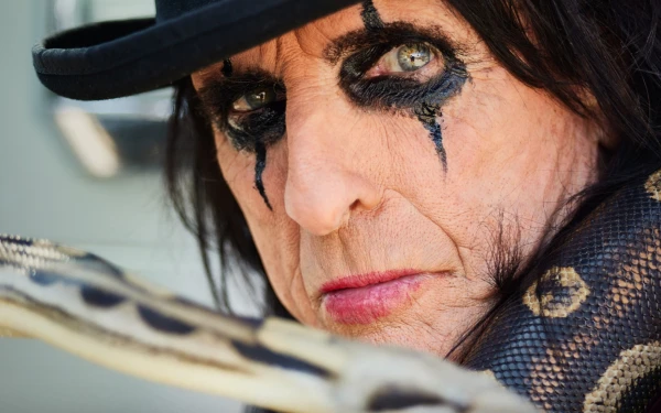 Ο θρυλικός Alice Cooper έρχεται στο Rockwave Festival