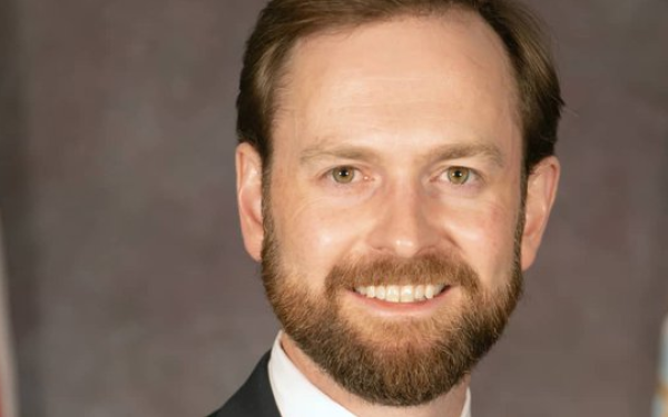 Ν. Τραμπ: Ονομάζει τον ειδικό σε θέματα τεχνολογίας Άντριου Φέργκιουσον επόμενο επικεφαλής της FTC