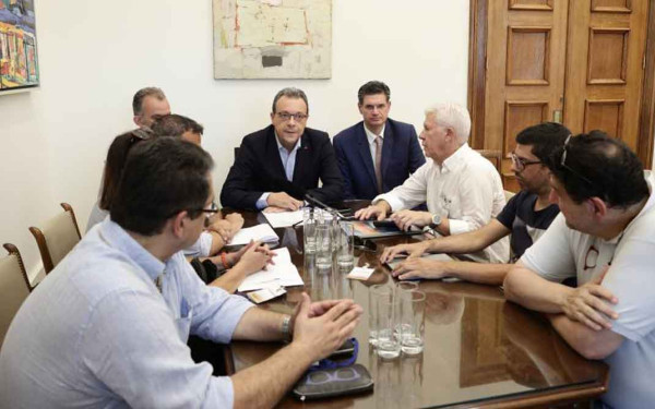 Με μέλη της Εκτελεστικής Επιτροπής της ΑΔΕΔΥ συναντήθηκε ο Σ. Φάμελλος