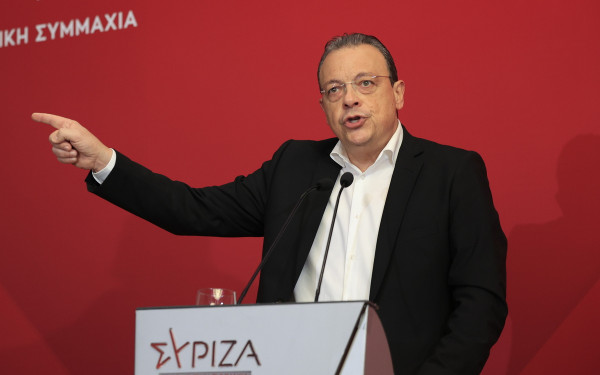 Τηλεφωνικές επικοινωνίες Φάμελλου με Ανδρουλάκη, Χαρίτση, Κωνσταντοπούλου για τα Τέμπη