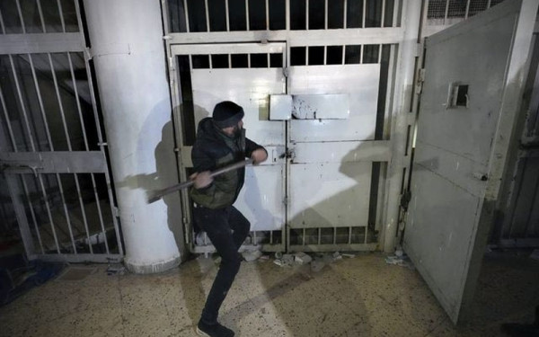 Συρία: Πρώην διευθυντής φυλακής της Δαμασκού αντιμετωπίζει δίωξη για βασανιστήρια