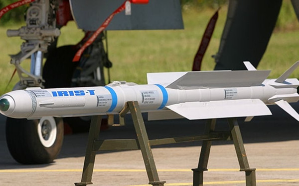 Γερμανία: Η στρατιωτική βοήθεια που θα παραδοθεί στην Ουκρανία τον Δεκέμβριο περιλαμβάνει συστήματα IRIS-T