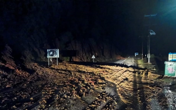 Χαλκιδική: Τραγωδία στο Πόρτο Κουφό - Νεκρός οδηγός εξαιτίας της κακοκαιρίας - Εγκλωβίστηκε στο φορτηγάκι του