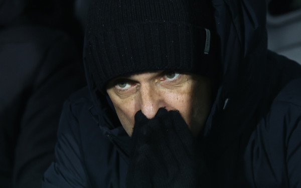 Σοκ στον ΠΑΟΚ: Ποινή τεσσάρων μηνών στον Ράζβαν Λουτσέσκου