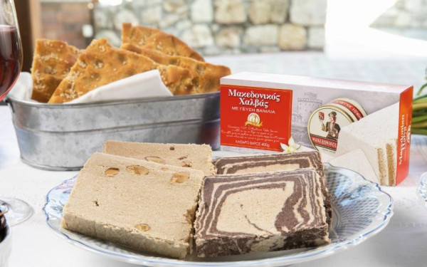 «Μακεδονικός Χαλβάς»: Σβήνει 100 κεράκια, τζιράρει 100 εκατ. ευρώ, εξάγεται σε περισσότερες από 50 χώρες