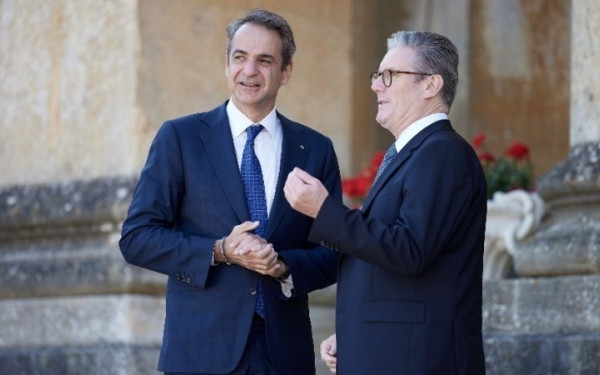 Στην Ντάουνινγκ Στριτ ο Κυριάκος Μητσοτάκης - Ολοκληρώθηκε η συνάντηση με τον Κιρ Στάρμερ