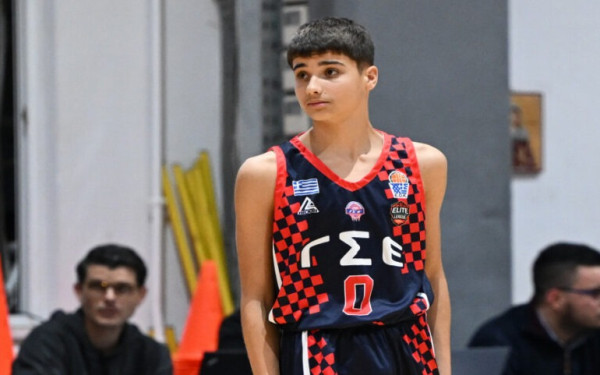 Μπάσκετ - Καβάλα: Ο 13χρονος Βαγγέλης Μουλάκης έγινε ο νεότερος παίκτης στην ιστορία της Elite League (βίντεο) Μπάσκετ - Καβάλα: Ο 13χρονος Βαγγέλης Μουλάκης έγινε ο νεότερος παίκτης στην ιστορία της Elite League (βίντεο)